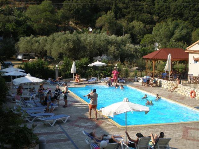 Hotel Nostos Frikes 外观 照片