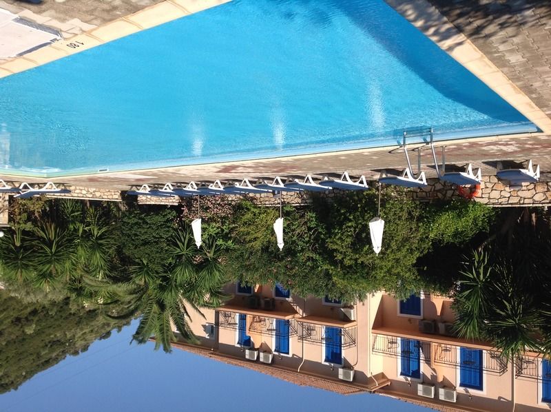 Hotel Nostos Frikes 外观 照片