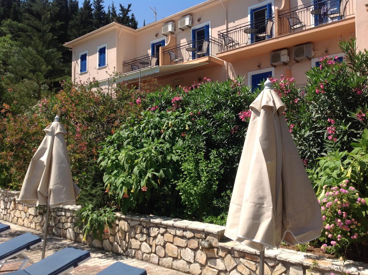 Hotel Nostos Frikes 外观 照片