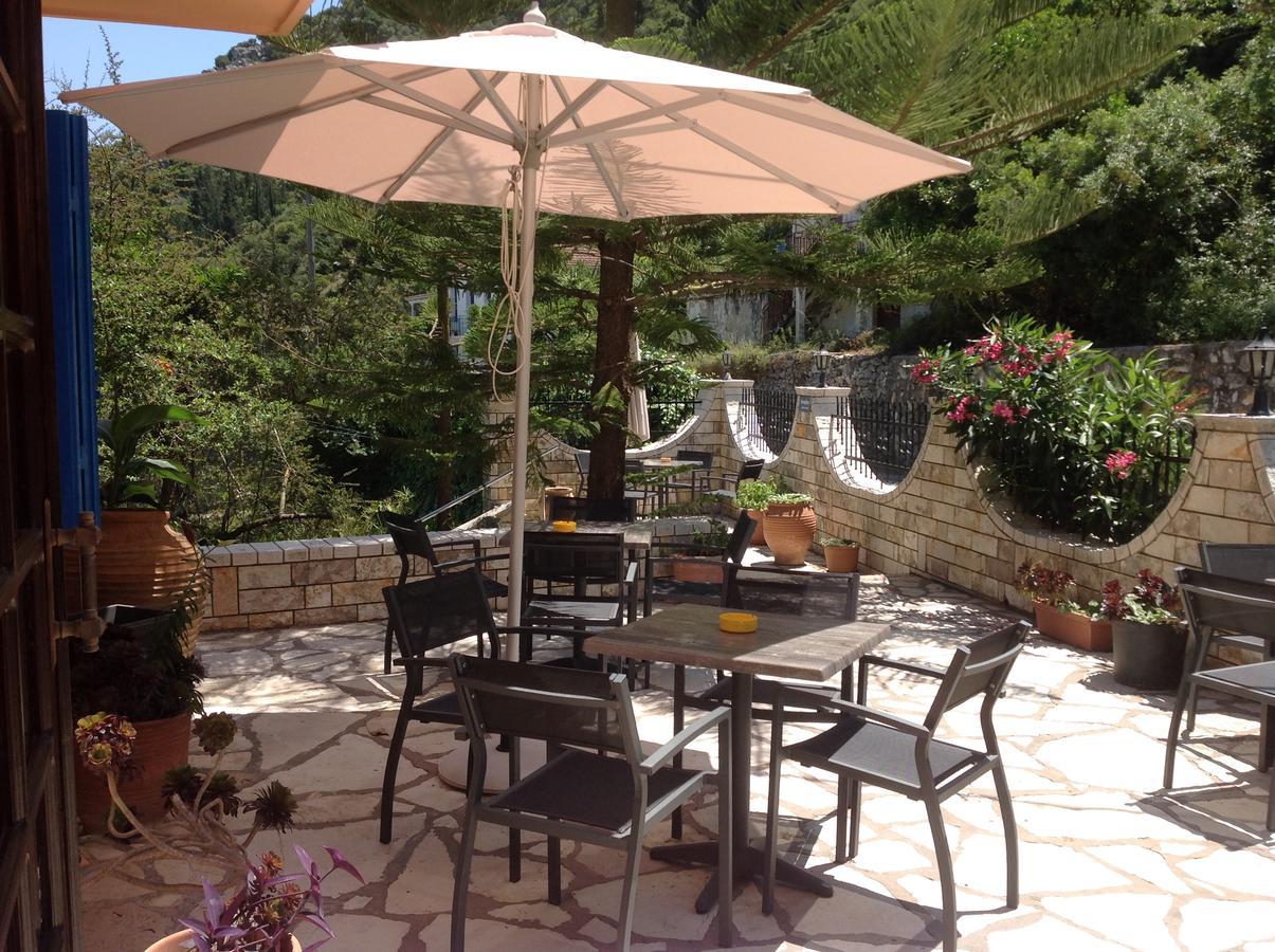 Hotel Nostos Frikes 外观 照片